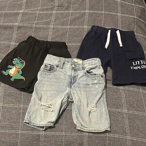 Levi's Light Blue Denim and Black Dino Shorts Set